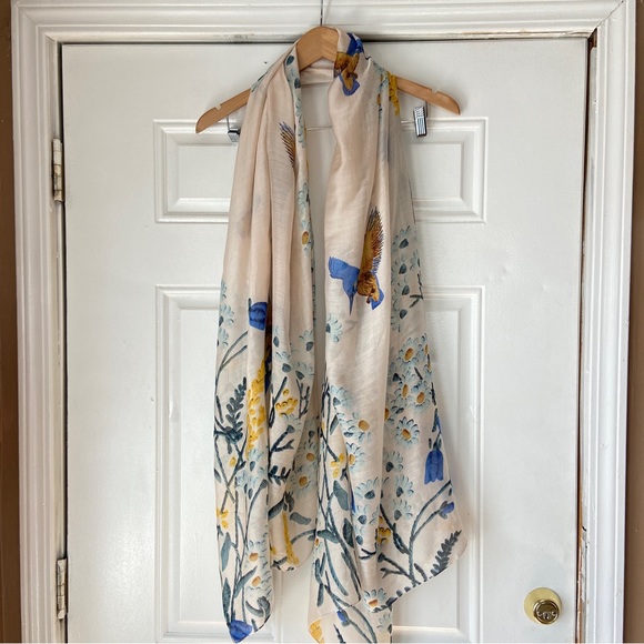 One Hundred Stars Accessories - One hundred Stars silk like scarf/wrap